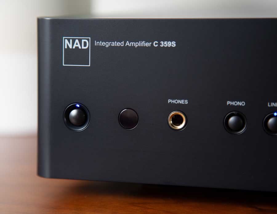 NAD C 359S C 569: C 569: механика, интерфейс, характеристики